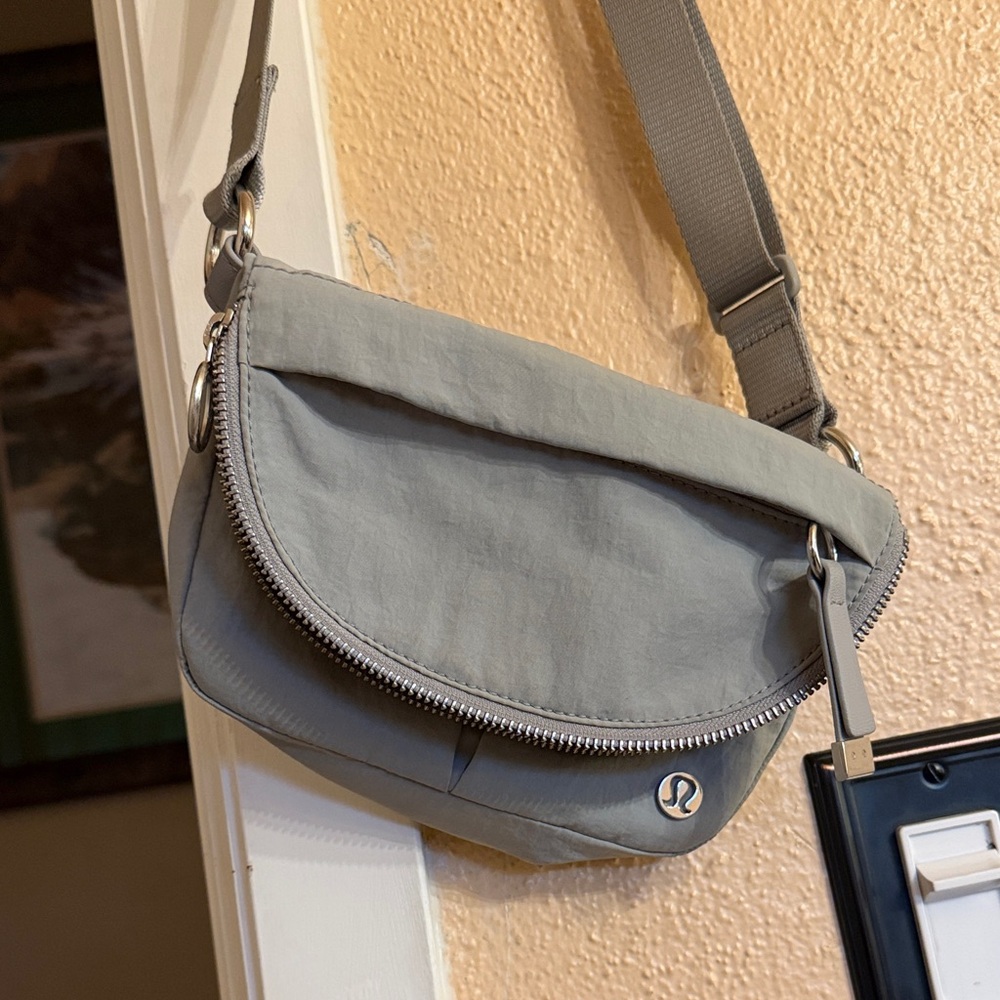 lululemon athletica Gray Belt Bag